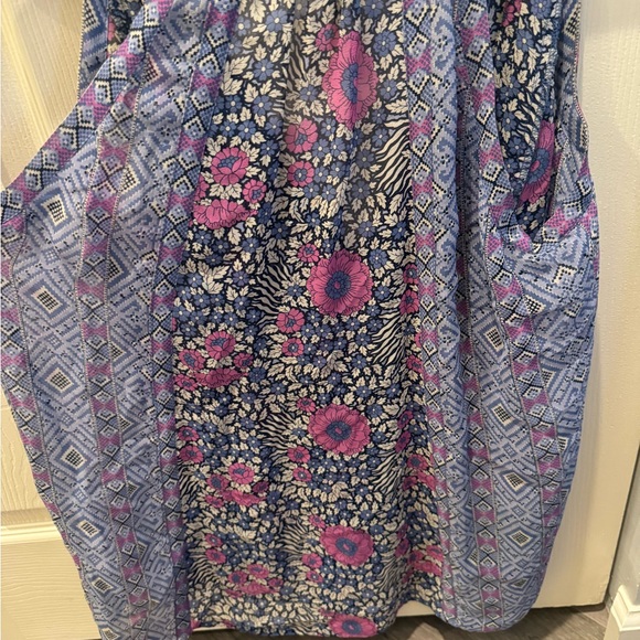 Joie silky top size small - Picture 3 of 4